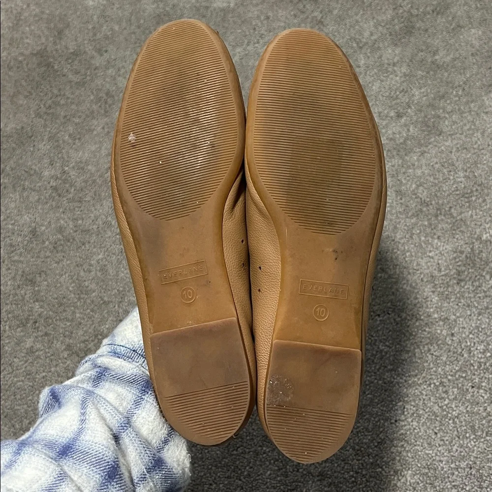 Everlane The Italian Leather Day Glove Flats in Tan-Brown size 10
